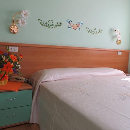ホテル Locanda Ridevert ティオーネ・ディ・トレント 部屋 写真
